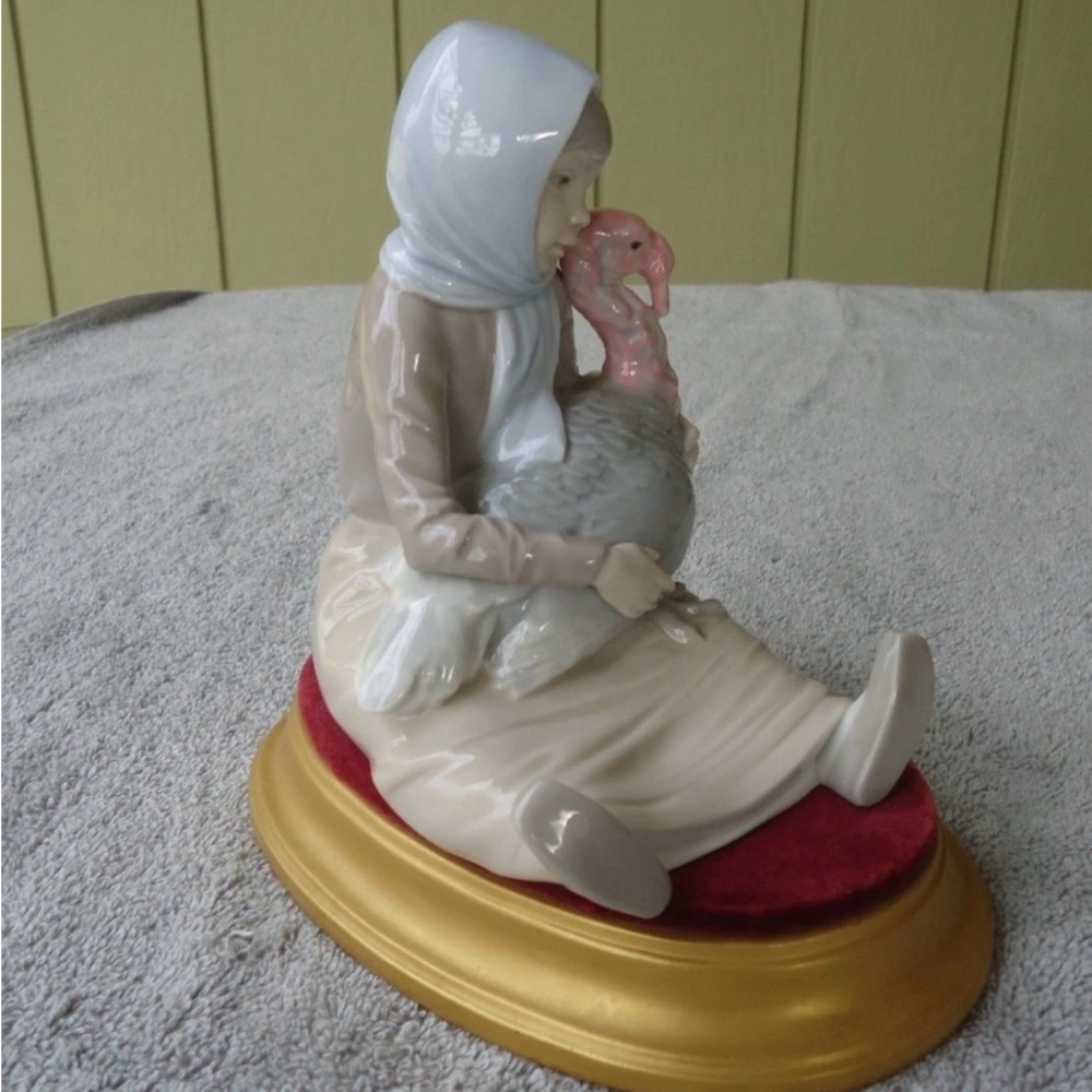 Vintage Lladro Figurine Girl with Turkey and Basket of Eggs #4569